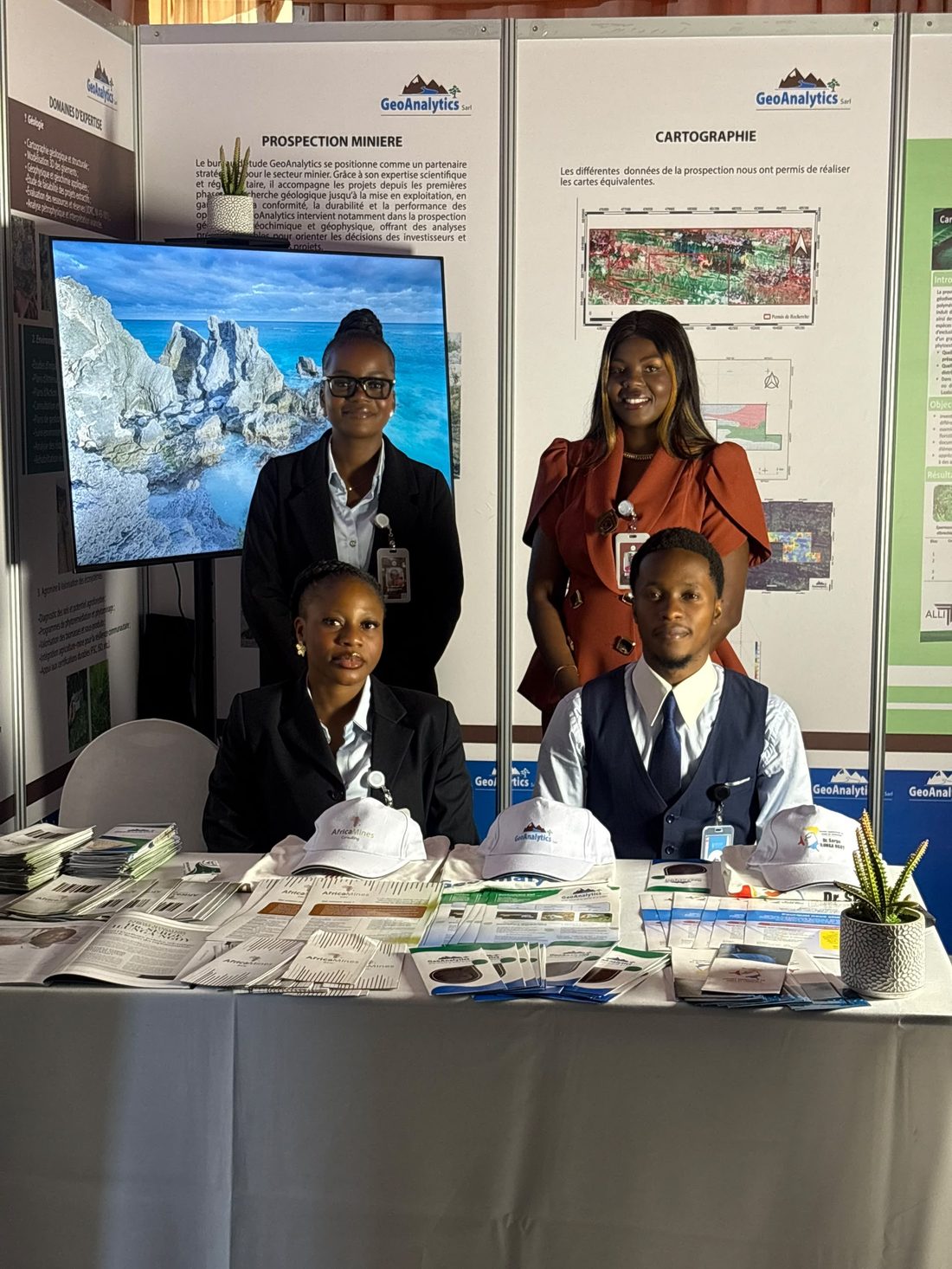 Stand GeoAnalytics SARL lors d'un salon professionnel